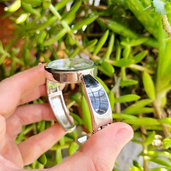 Classic Studio Quartz Watch - Picture 8 of 8